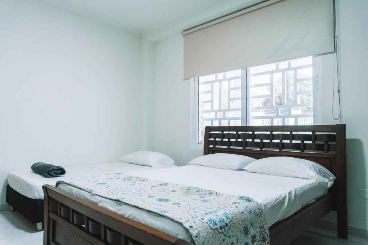 Casa de 4 Quartos com Piscina Compartilhada