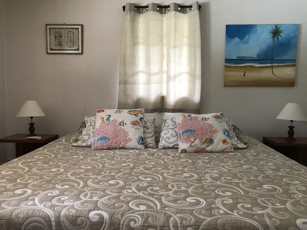 Quarto com Cama de Casal ou 2 de Solteiro