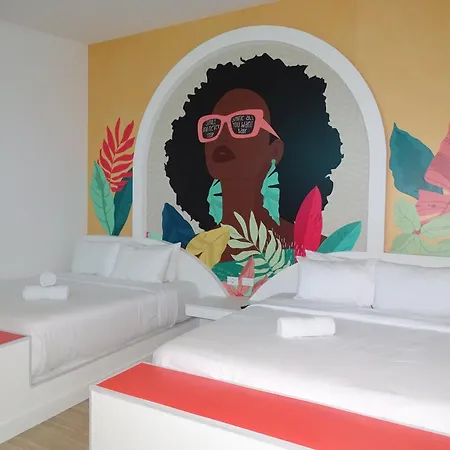 Hotel Nomadic Design-3